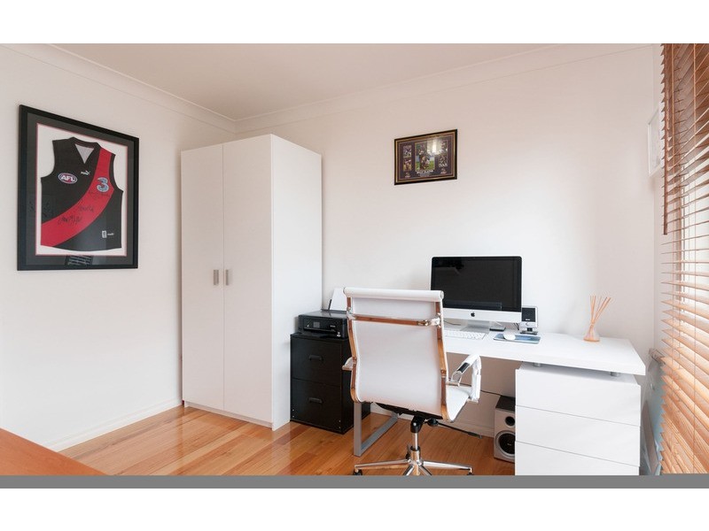 2/14 Russell Avenue, Mooroolbark VIC 3138