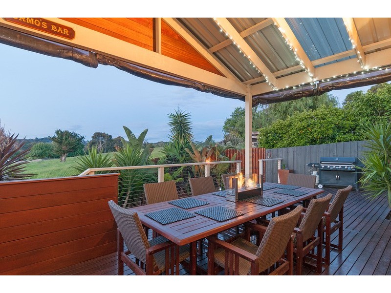 2/14 Russell Avenue, Mooroolbark VIC 3138