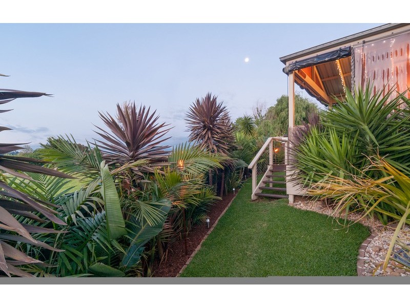 2/14 Russell Avenue, Mooroolbark VIC 3138