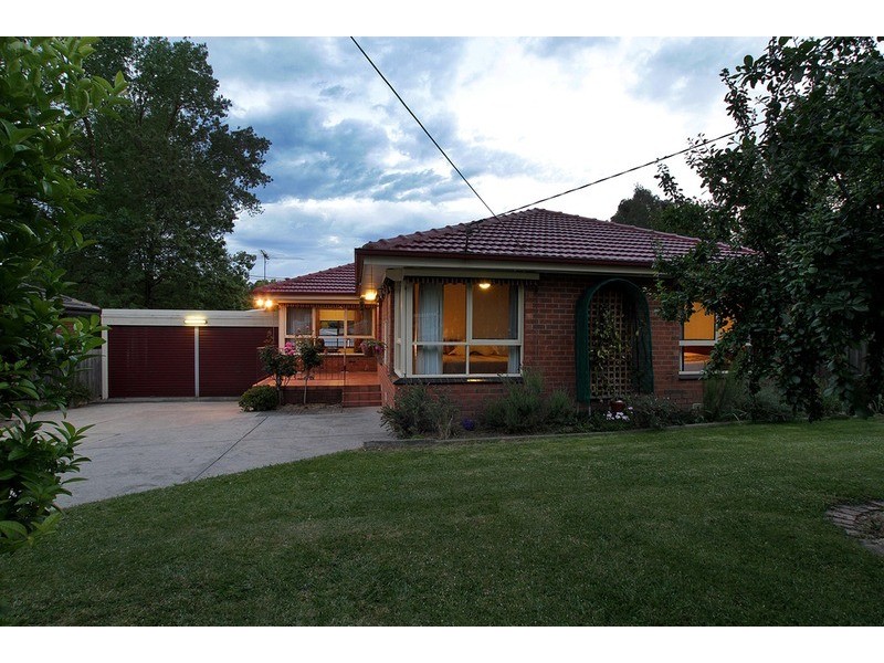 9 Myoora Drive, Mooroolbark VIC 3138