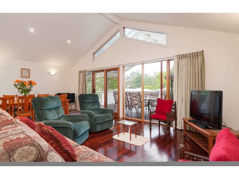 9 Myoora Drive, Mooroolbark VIC 3138