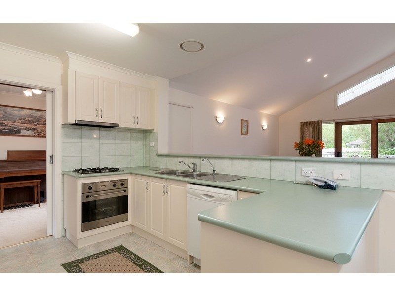 9 Myoora Drive, Mooroolbark VIC 3138