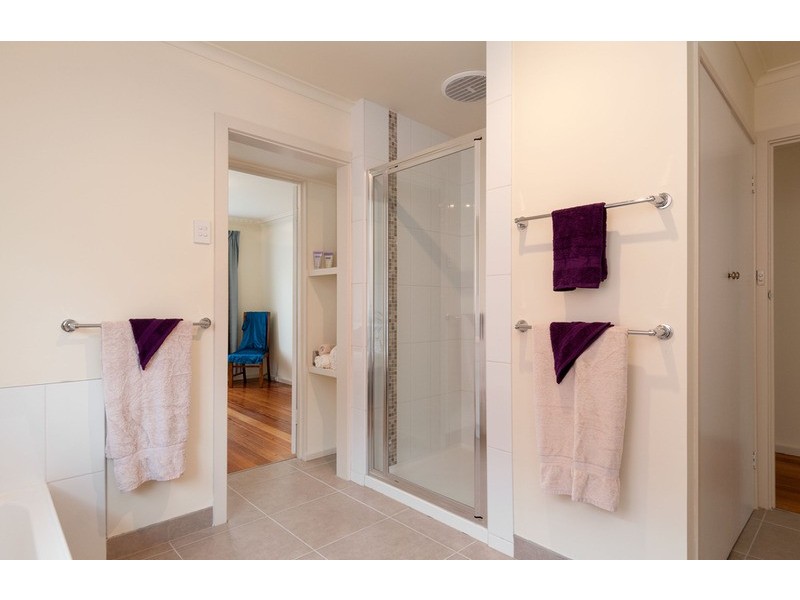 23 Kipling Avenue, Mooroolbark VIC 3138