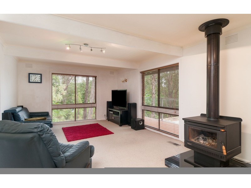 75 Moore Avenue, Montrose VIC 3765