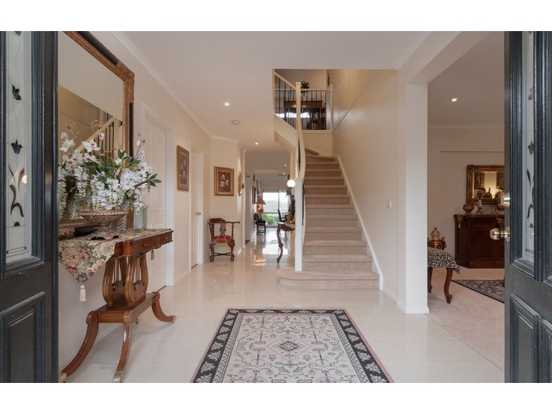 4 Valley Park Drive, Mooroolbark VIC 3138