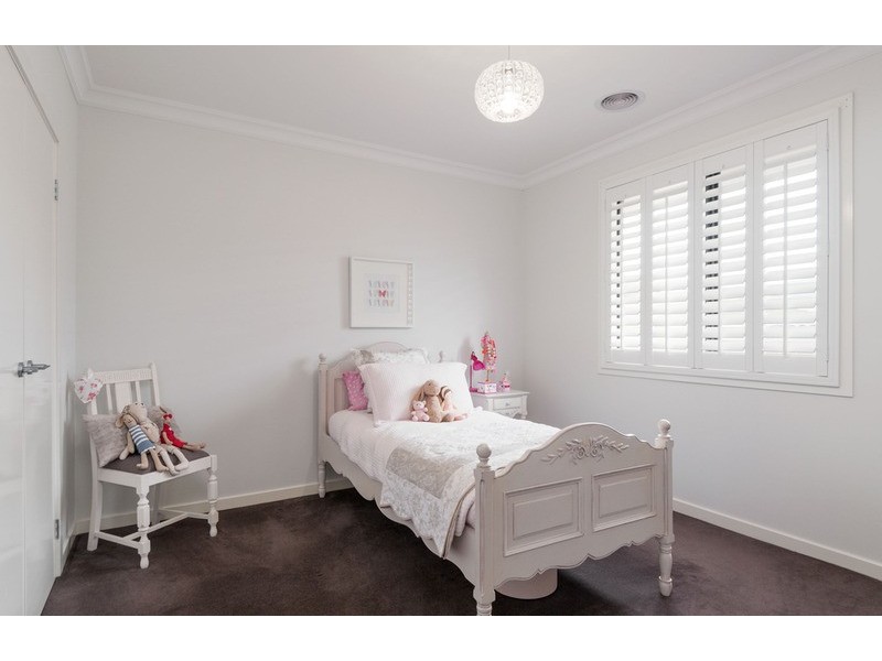 26 Kingston Way, Mooroolbark VIC 3138