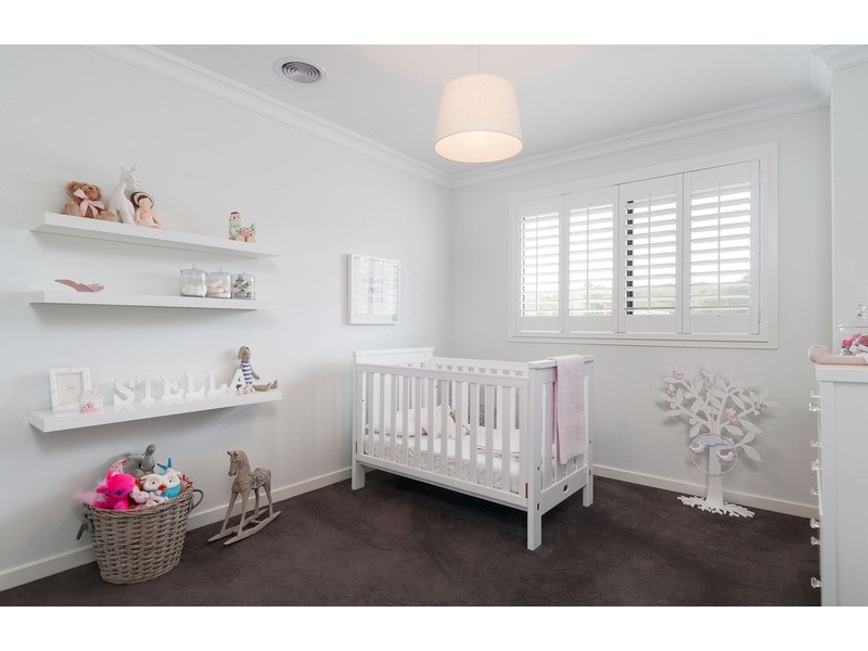 26 Kingston Way, Mooroolbark VIC 3138