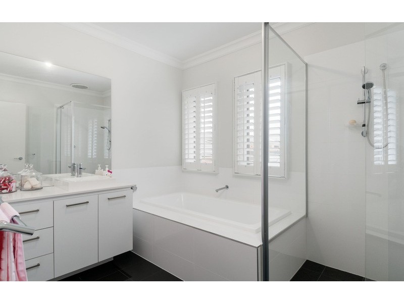 26 Kingston Way, Mooroolbark VIC 3138