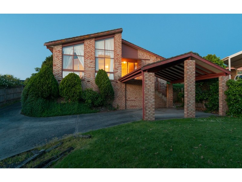 7 Chinook Crescent, Mooroolbark VIC 3138