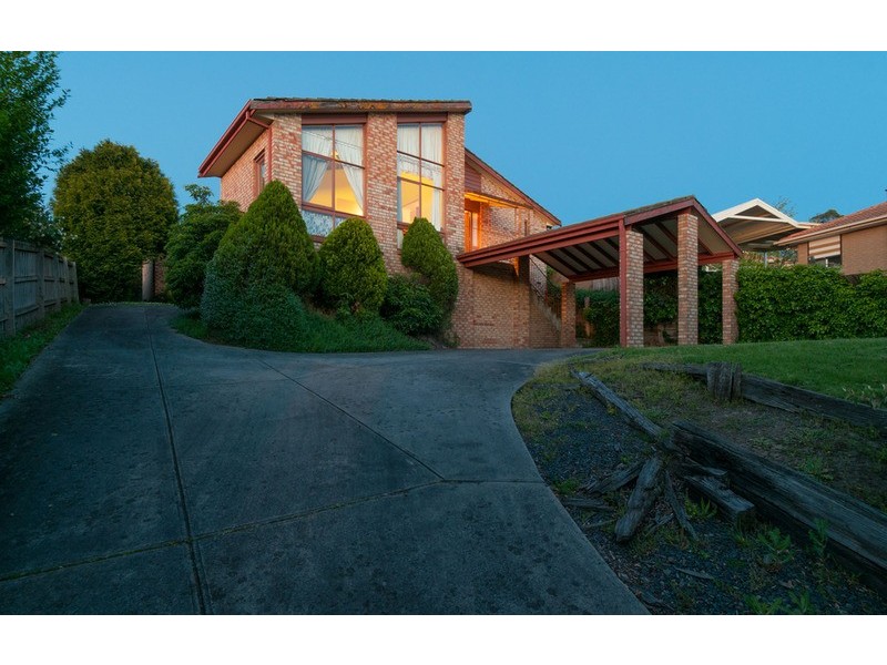 7 Chinook Crescent, Mooroolbark VIC 3138
