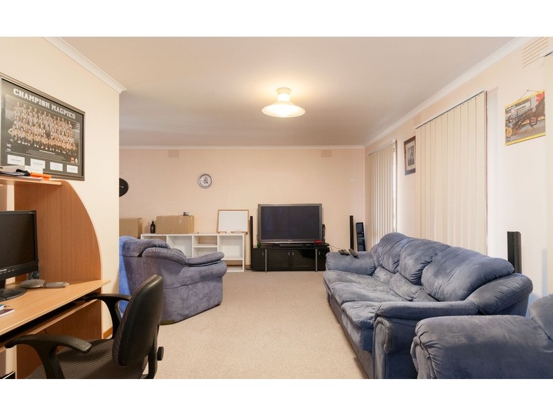 5 Maralee Drive, Mooroolbark VIC 3138
