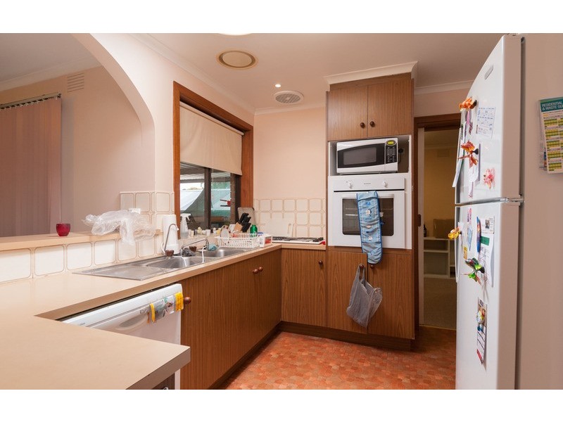 5 Maralee Drive, Mooroolbark VIC 3138