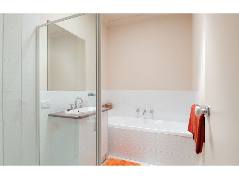 4/8-10 Wordsworth Street, Mooroolbark VIC 3138