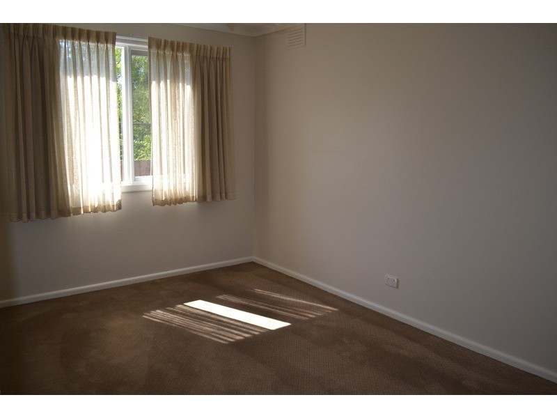 4/14 Kitchener  Road, Croydon VIC 3136