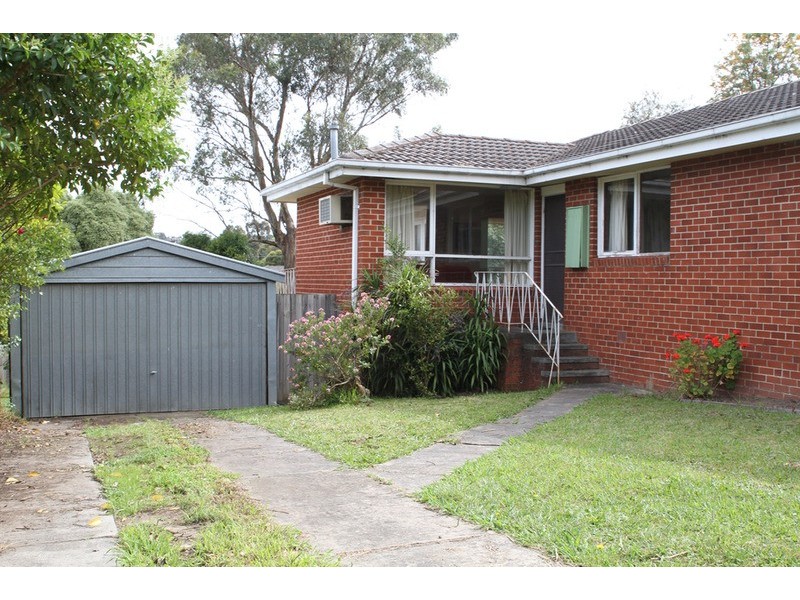 21 Sweetland Road, Mooroolbark VIC 3138