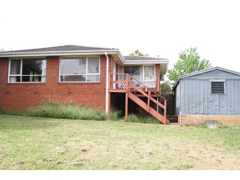 21 Sweetland Road, Mooroolbark VIC 3138
