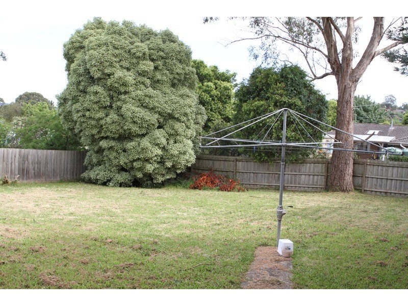 21 Sweetland Road, Mooroolbark VIC 3138