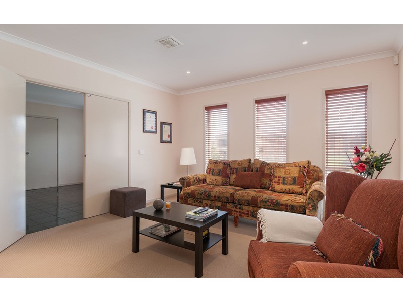 54 Larbert  Road, Mooroolbark VIC 3138