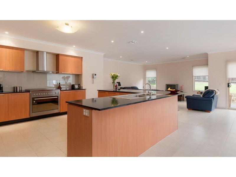 54 Larbert  Road, Mooroolbark VIC 3138
