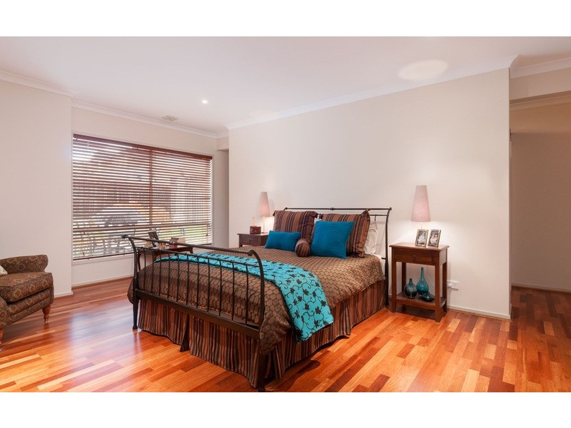 54 Larbert  Road, Mooroolbark VIC 3138
