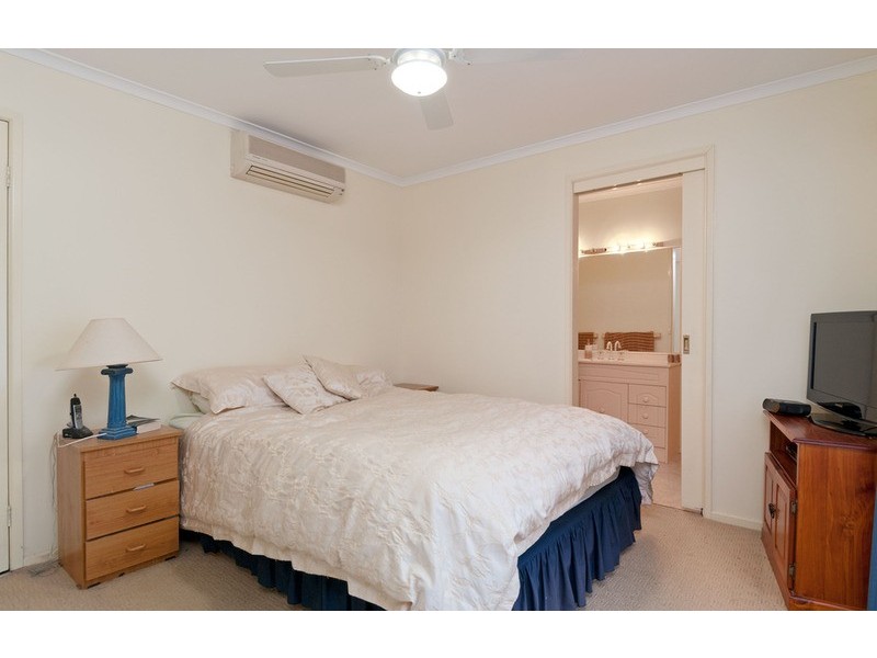 1/22 Savanna Drive, Mooroolbark VIC 3138