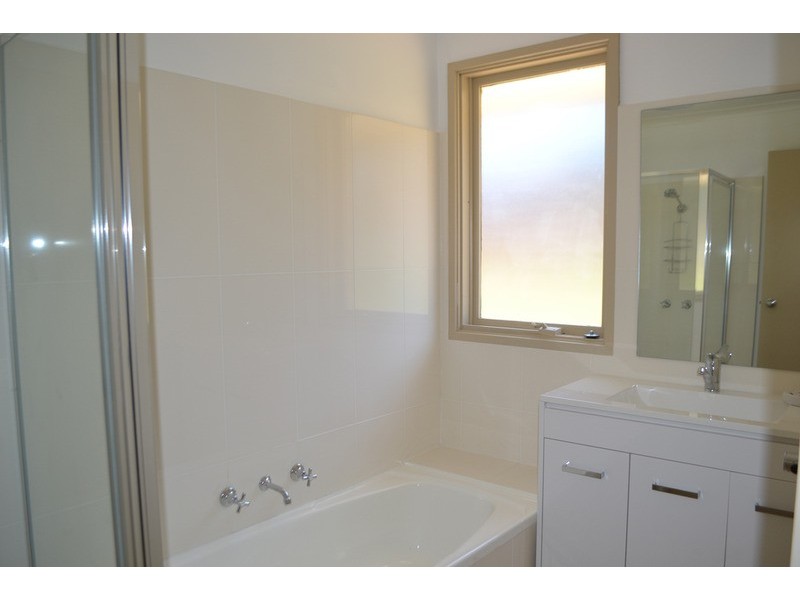 13 Churchill  Drive, Mooroolbark VIC 3138