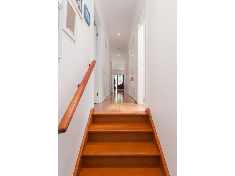 3/33 Ruskin Avenue, Croydon VIC 3136