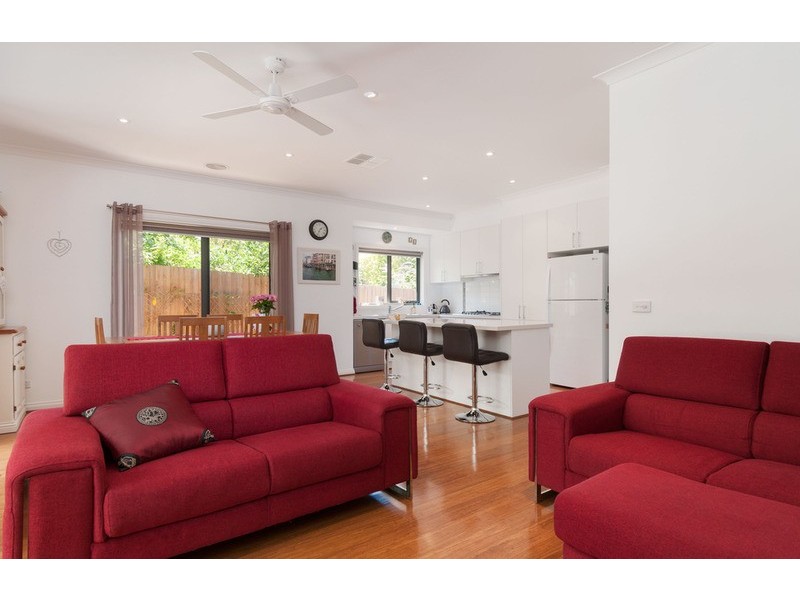 3/33 Ruskin Avenue, Croydon VIC 3136