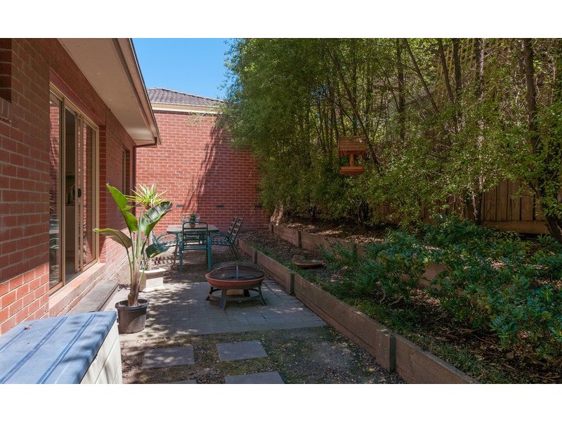 2/45 Bambra Street, Croydon VIC 3136