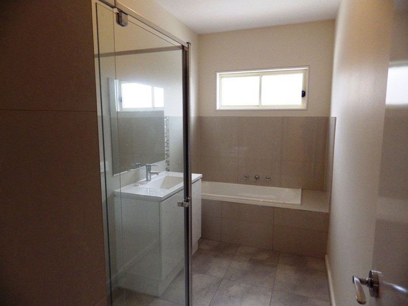 1/85 Esther Crescent, Mooroolbark VIC 3138