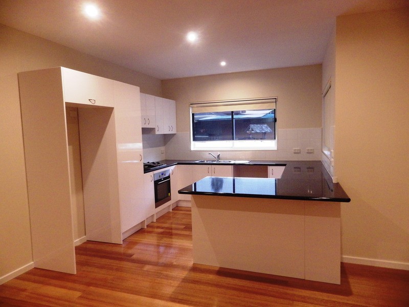 2/85 Esther Crescent, Mooroolbark VIC 3138