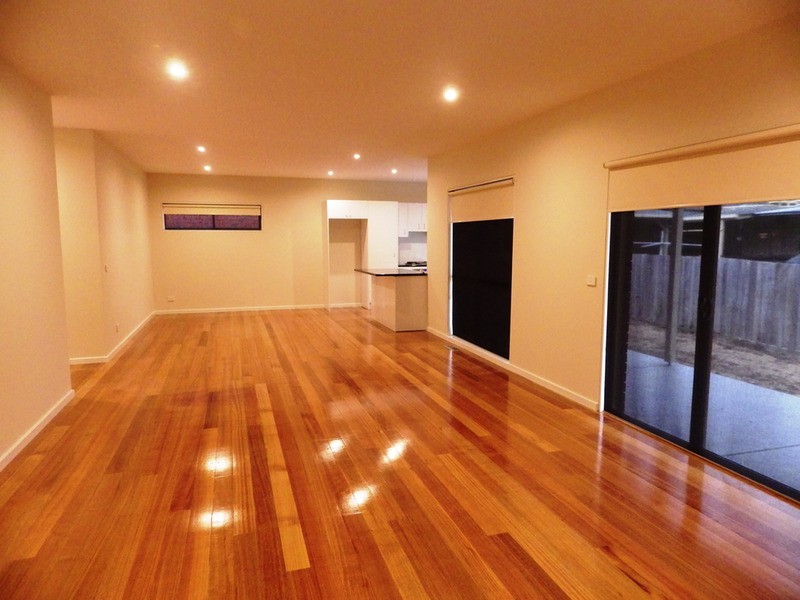 2/85 Esther Crescent, Mooroolbark VIC 3138