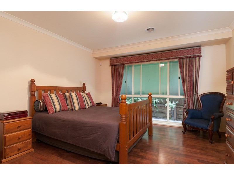 5 Paris  Court, Mooroolbark VIC 3138