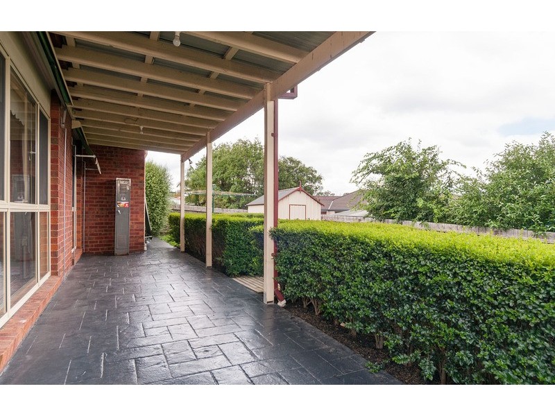 5 Paris  Court, Mooroolbark VIC 3138