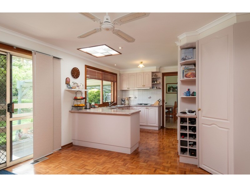 6 Chisholm Court, Croydon North VIC 3136