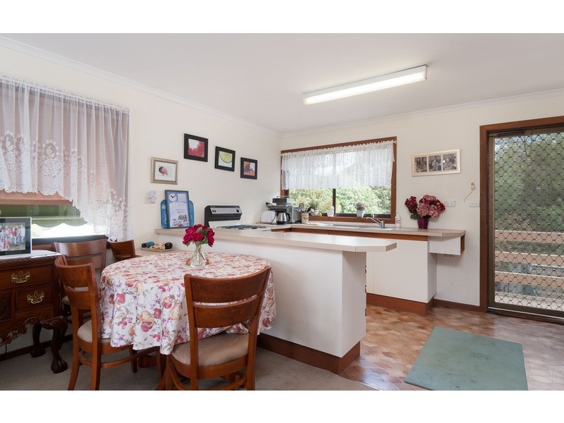 6 Chisholm Court, Croydon North VIC 3136