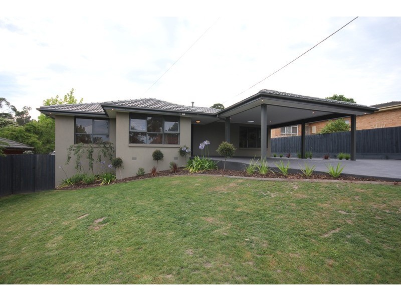 56 Longfellow Avenue, Mooroolbark VIC 3138