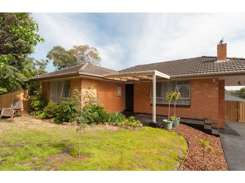 25 Lawson Road, Mooroolbark VIC 3138