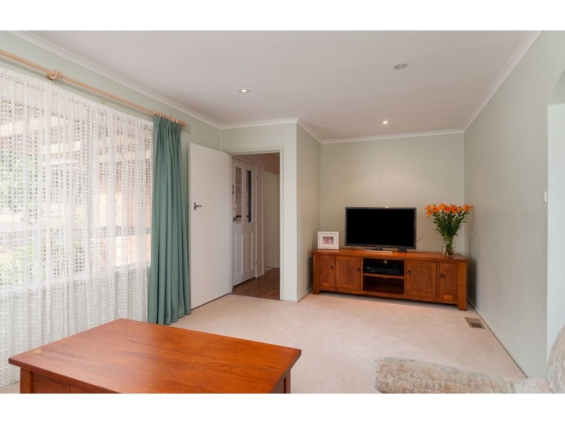 25 Lawson Road, Mooroolbark VIC 3138