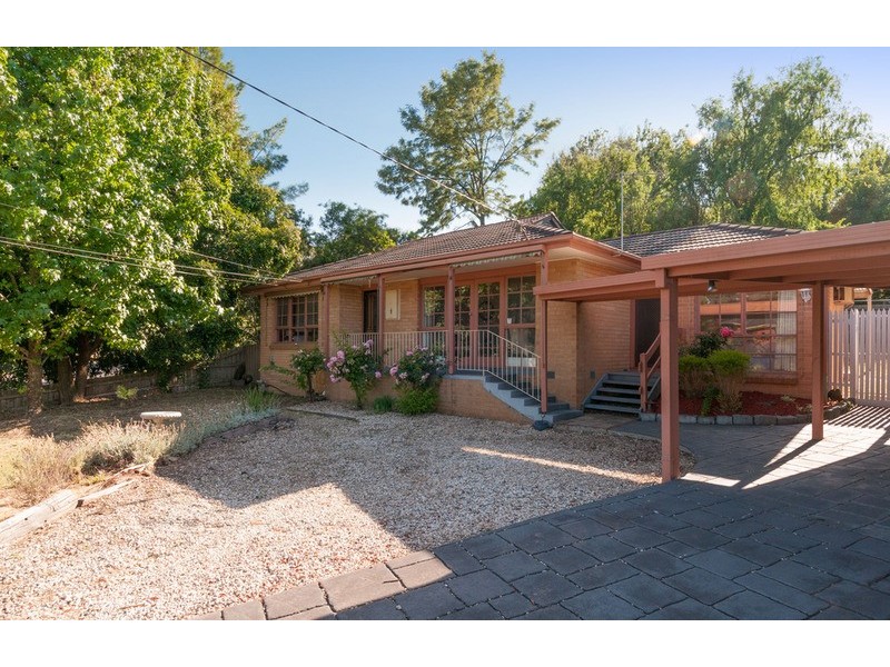 48 McDermott Avenue, Mooroolbark VIC 3138