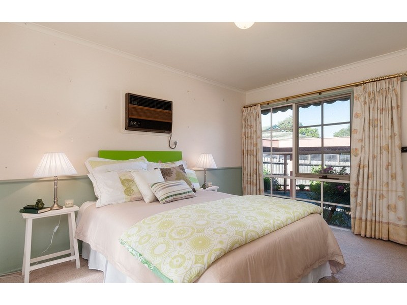 48 McDermott Avenue, Mooroolbark VIC 3138