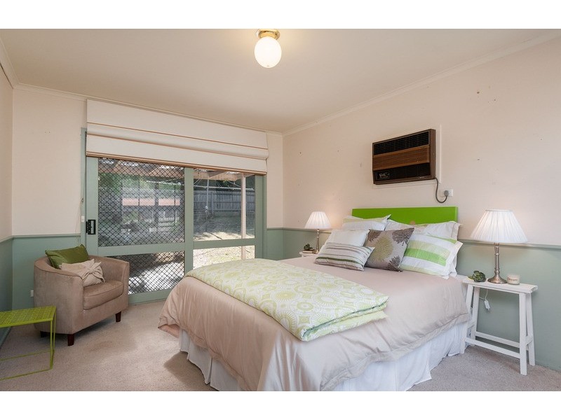 48 McDermott Avenue, Mooroolbark VIC 3138