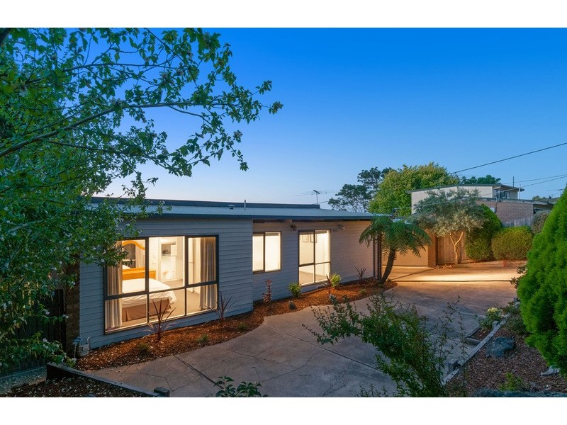 15 Edward Road, Chirnside Park VIC 3116