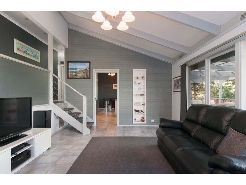 15 Edward Road, Chirnside Park VIC 3116