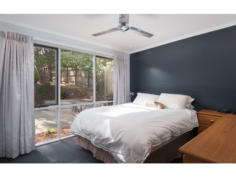 15 Edward Road, Chirnside Park VIC 3116