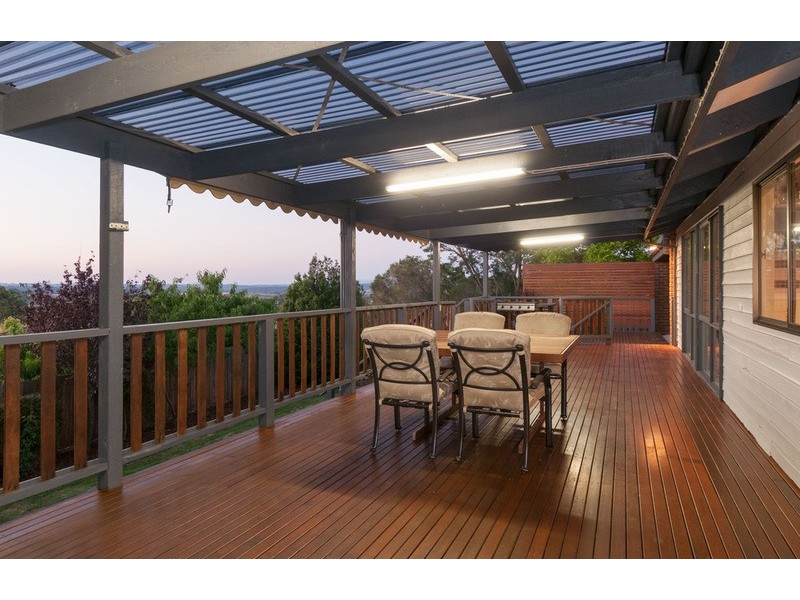 15 Edward Road, Chirnside Park VIC 3116