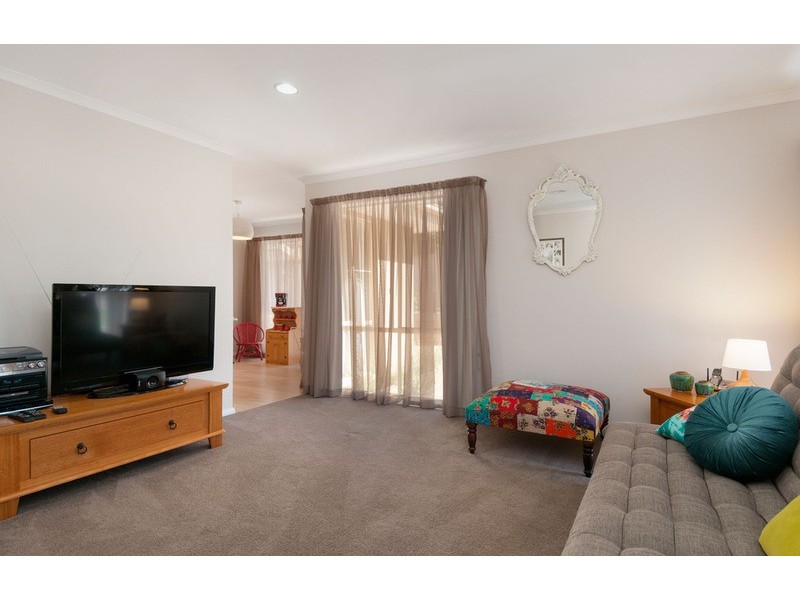 22 Blue Ridge Drive, Mooroolbark VIC 3138