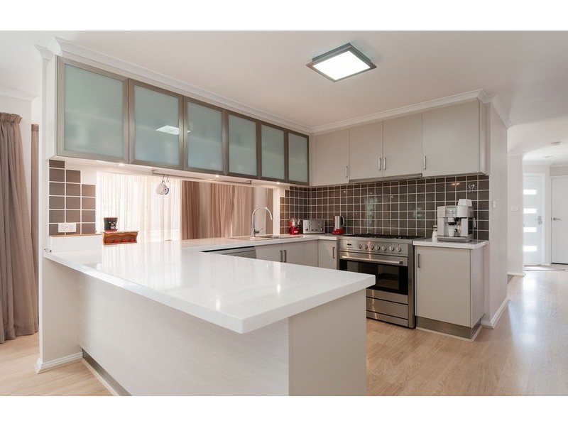 22 Blue Ridge Drive, Mooroolbark VIC 3138