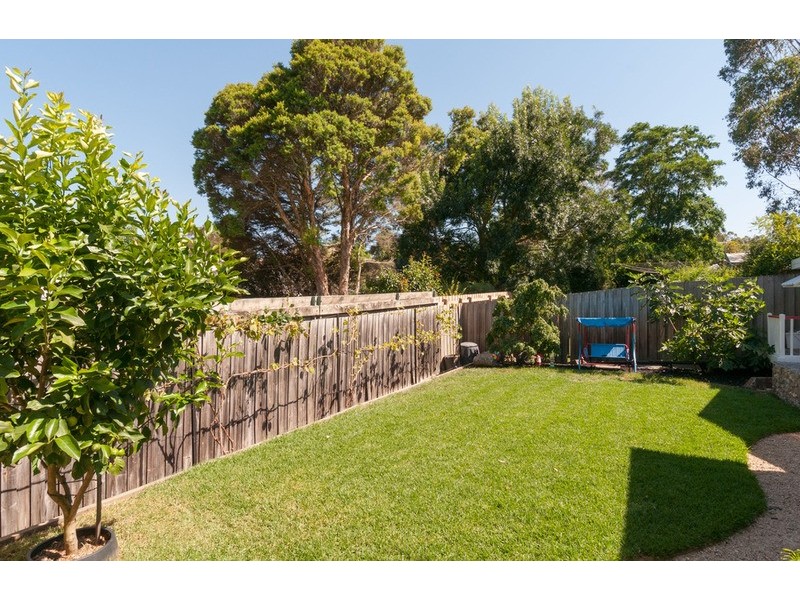 22 Blue Ridge Drive, Mooroolbark VIC 3138