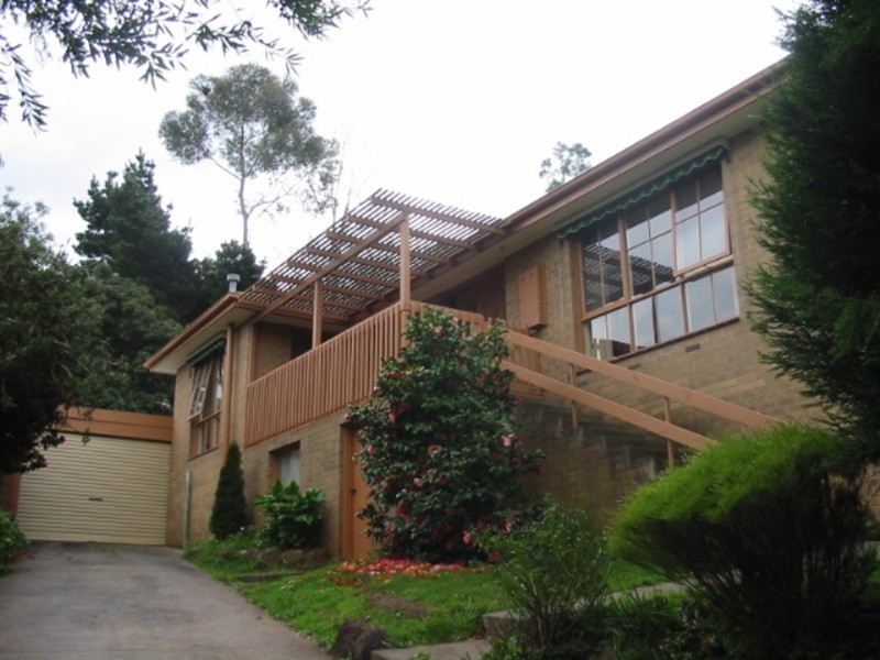 35 Landscape  Drive, Mooroolbark VIC 3138